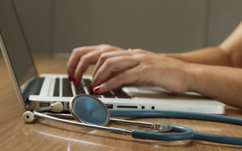 Tecnología avanzada: sistemas TMS en la programación eficiente de ambulancias