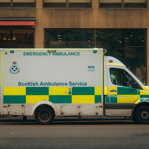 Tecnología eficiente en Colombia: sistemas de gestión de transporte en la asignación de ambulancias