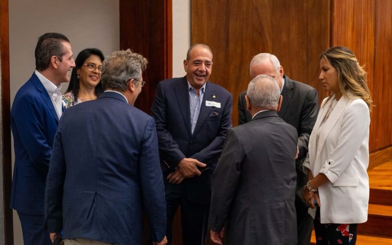 Ficohsa lidera junto a INCAE el cambio en la educación empresarial